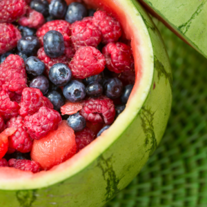 Healthy fruit combinations in Ayurveda for digestion, like watermelon and berries, support better digestion and reduce bloating.